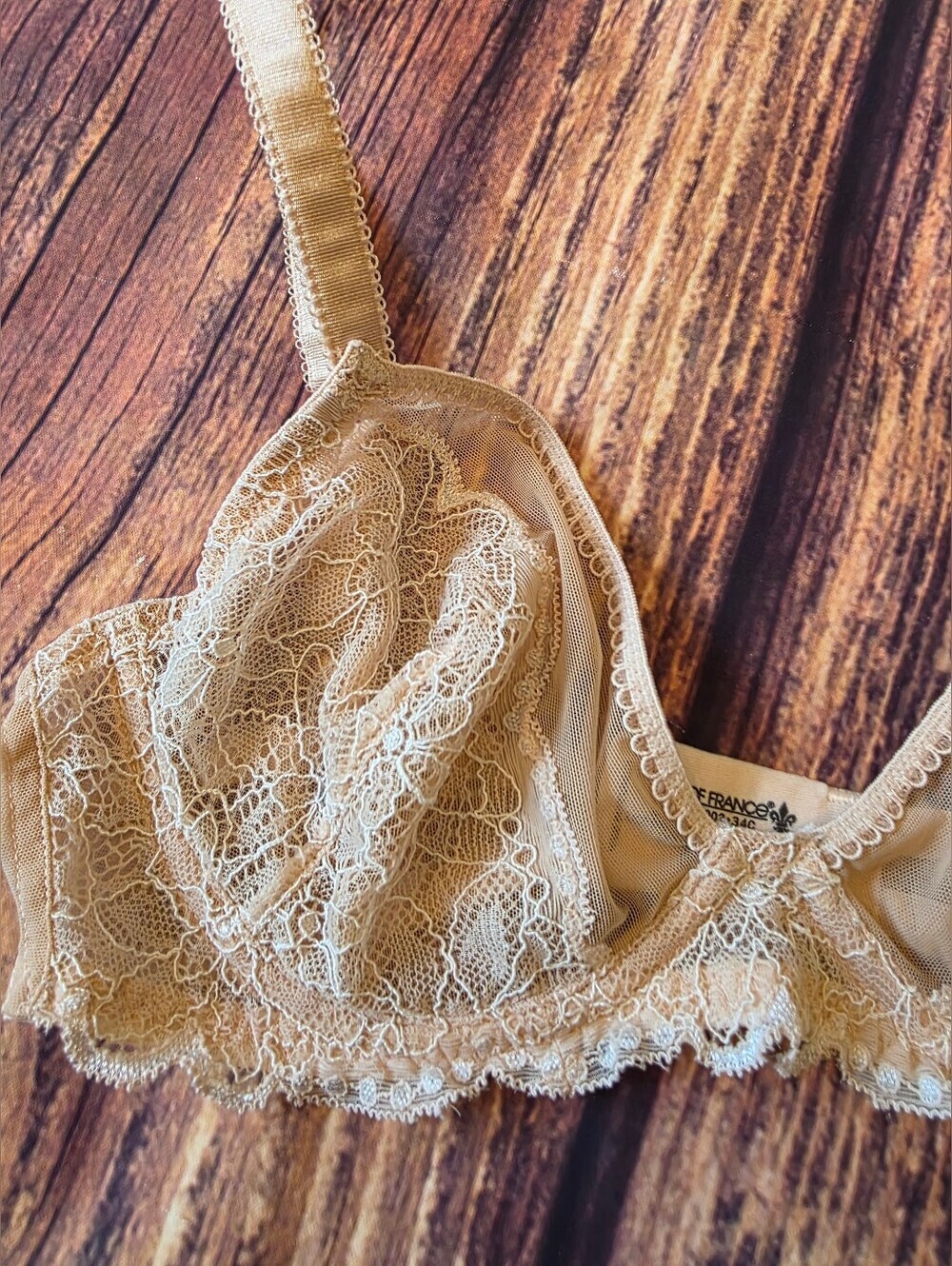Lily of France Size 34C Underwire Lace Bra Unlined No Padding Feminine Coquette - Picture 2 of 7